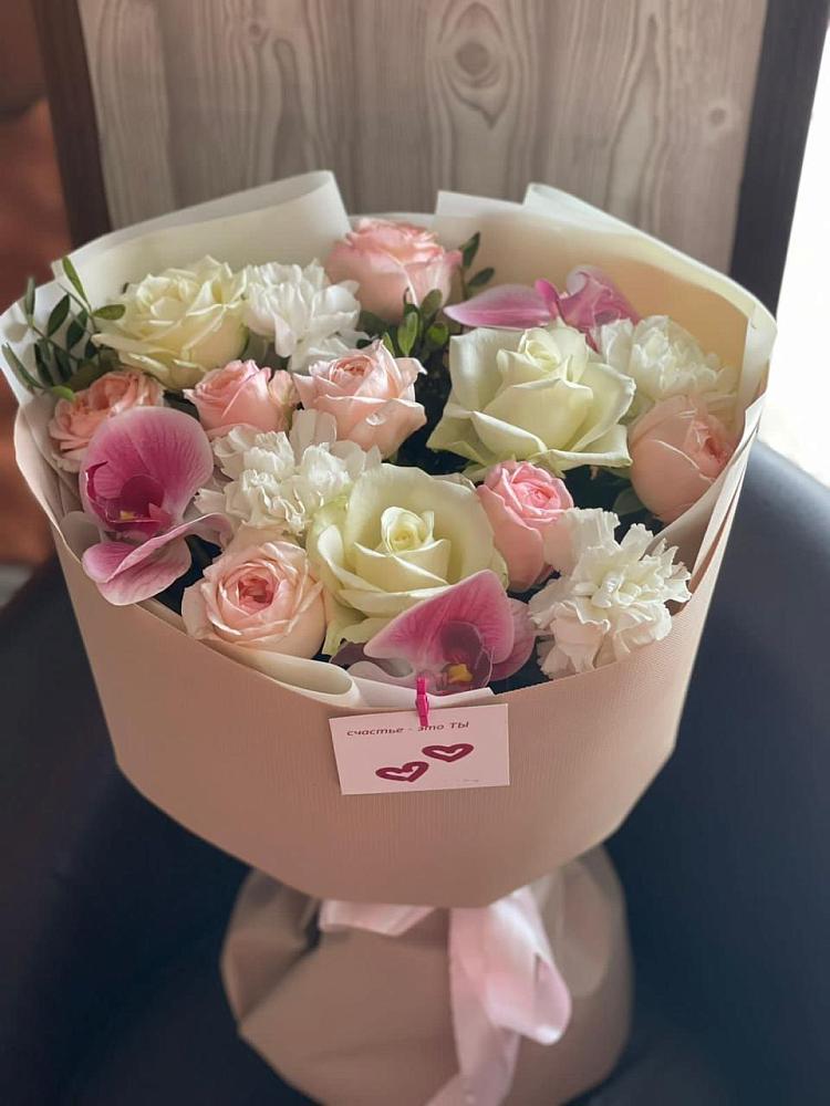 Букет цветов из: Орхидеи, Розы и Гвоздики в Стерлитамаке