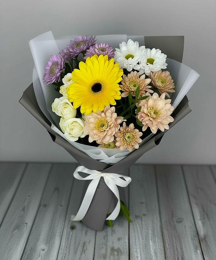 Букет цветов из: Розы, Герберы и Хризантемы в Стерлитамаке