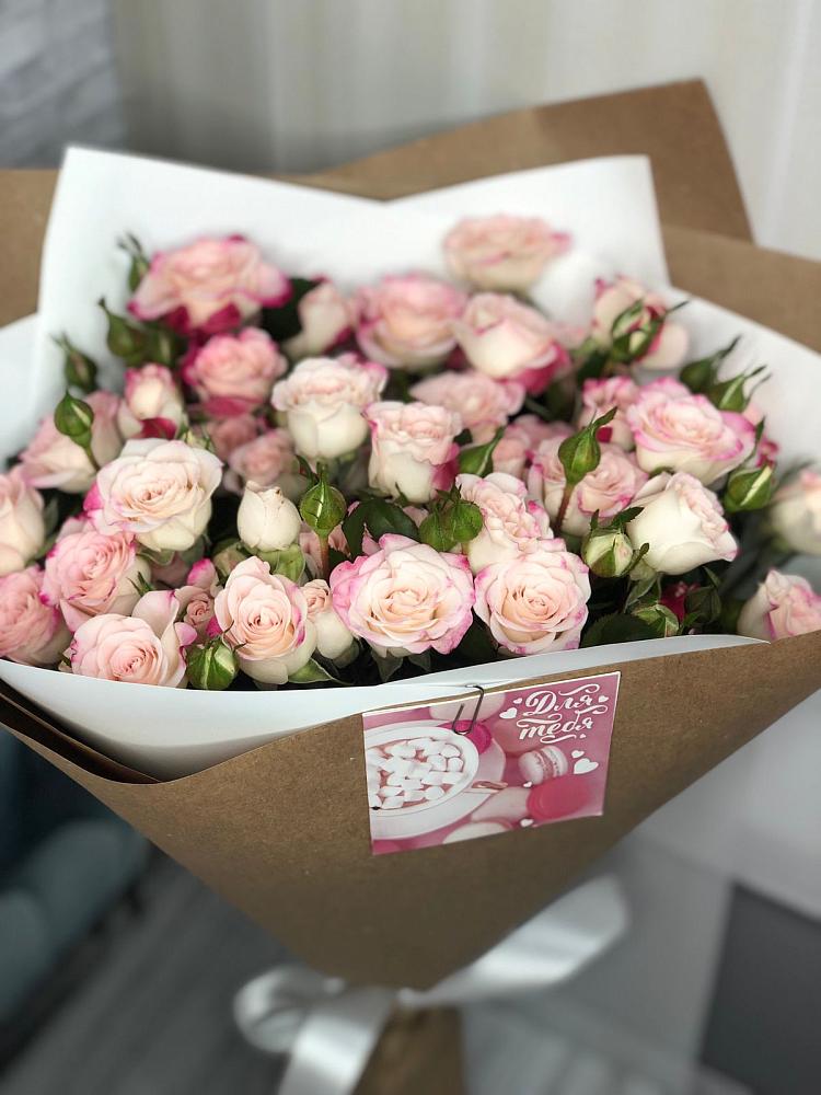 Букет цветов из: Розы в Стерлитамаке