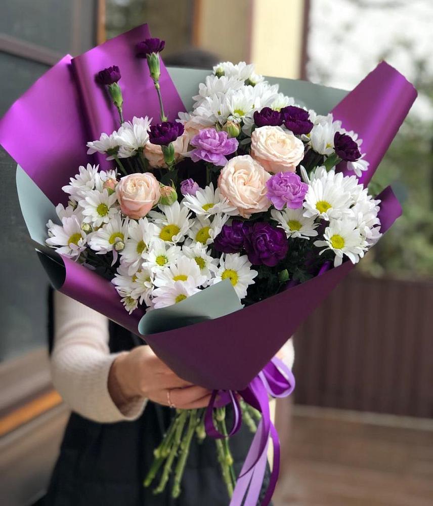 Букет цветов из: Хризантемы, Гвоздики и Розы в Стерлитамаке