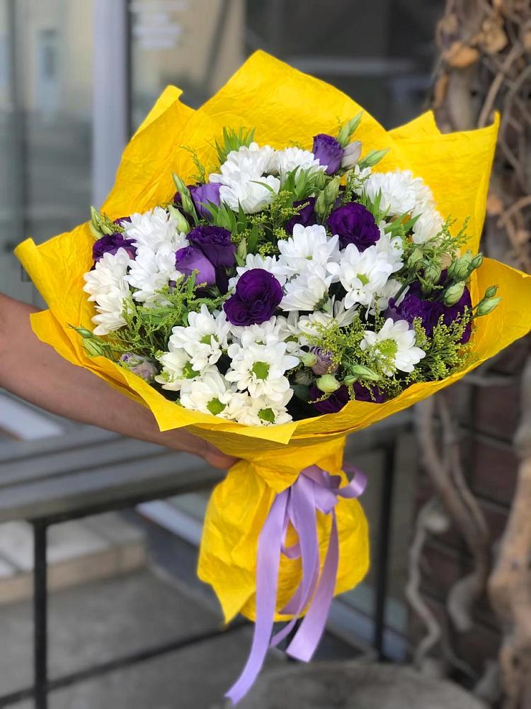 Букет цветов из: Ирисы, Хризантемы и Ромашки в Стерлитамаке