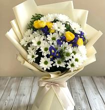 Букет цветов из:  Ирисы, Хризантемы и Розы #REPLACE_PRED# Стерлитамаке