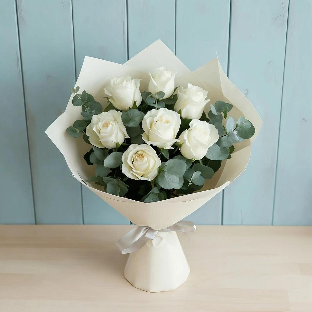 Букет Белые розы в Эвкалипте в Стерлитамаке
