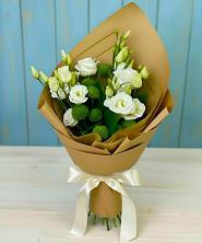 Букет цветов из:  Хризантемы и Лизиантусы в Стерлитамаке