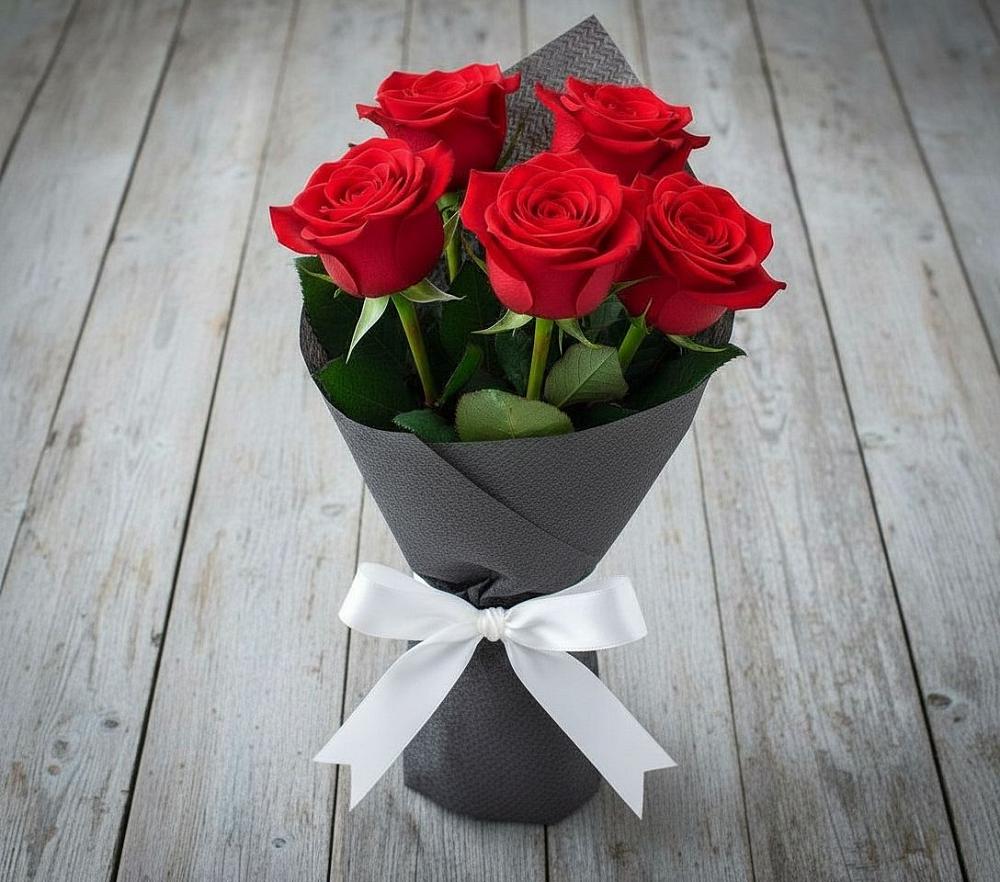 Букет 5 Красных роз Эдлесс Лав в Стерлитамаке
