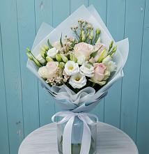 Букет цветов из:  Розы и Лизиантусы в Стерлитамаке