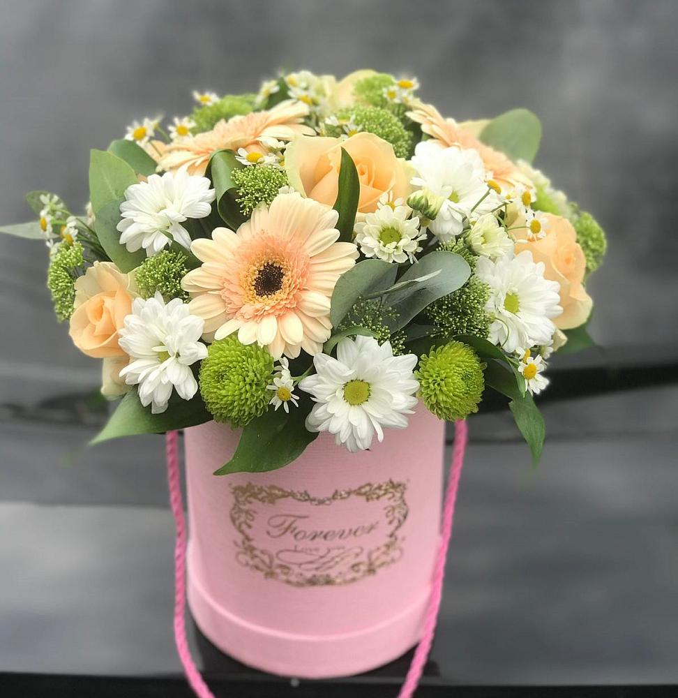 Цветочная композиция из Розы, Герберы и Хризантемы в шляпной коробке в Стерлитамаке