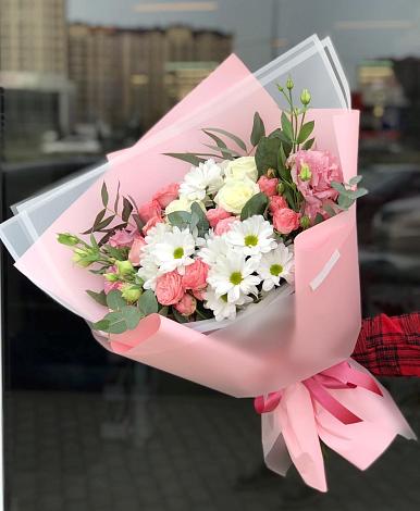 Букет цветов из: Розы, Лизиантусы и Хризантемы в Стерлитамаке