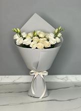 Букет цветов из:  Розы и Лизиантусы в Стерлитамаке